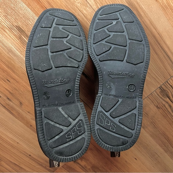 Blundstone Chisel Toe - Picture 8 of 11